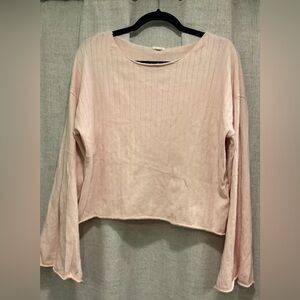 O & O Womens cropped peach colored blouse long bell sleeve w/ ties size Large